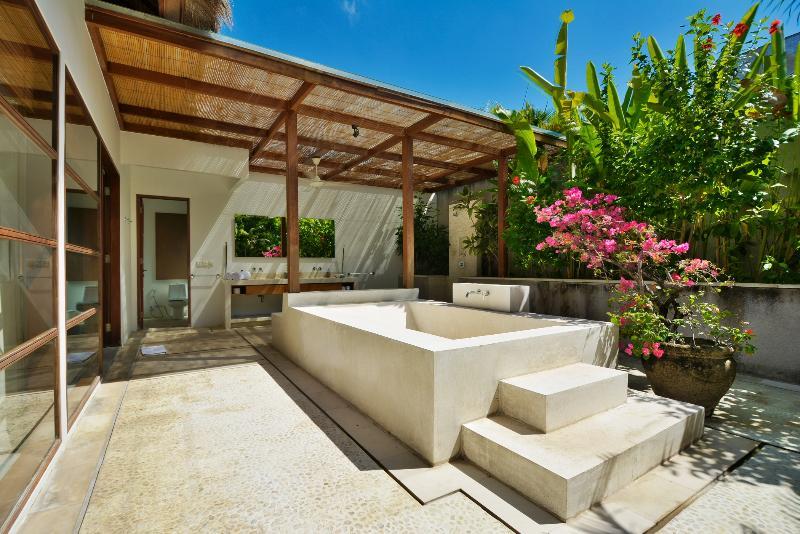 Nyaman Villas Seminyak Экстерьер фото